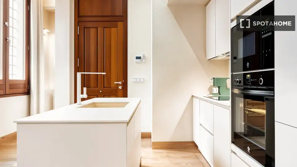 Cuina de Apartament per a compartir en Altea amb Aire condicionat, Terrassa i Moblat