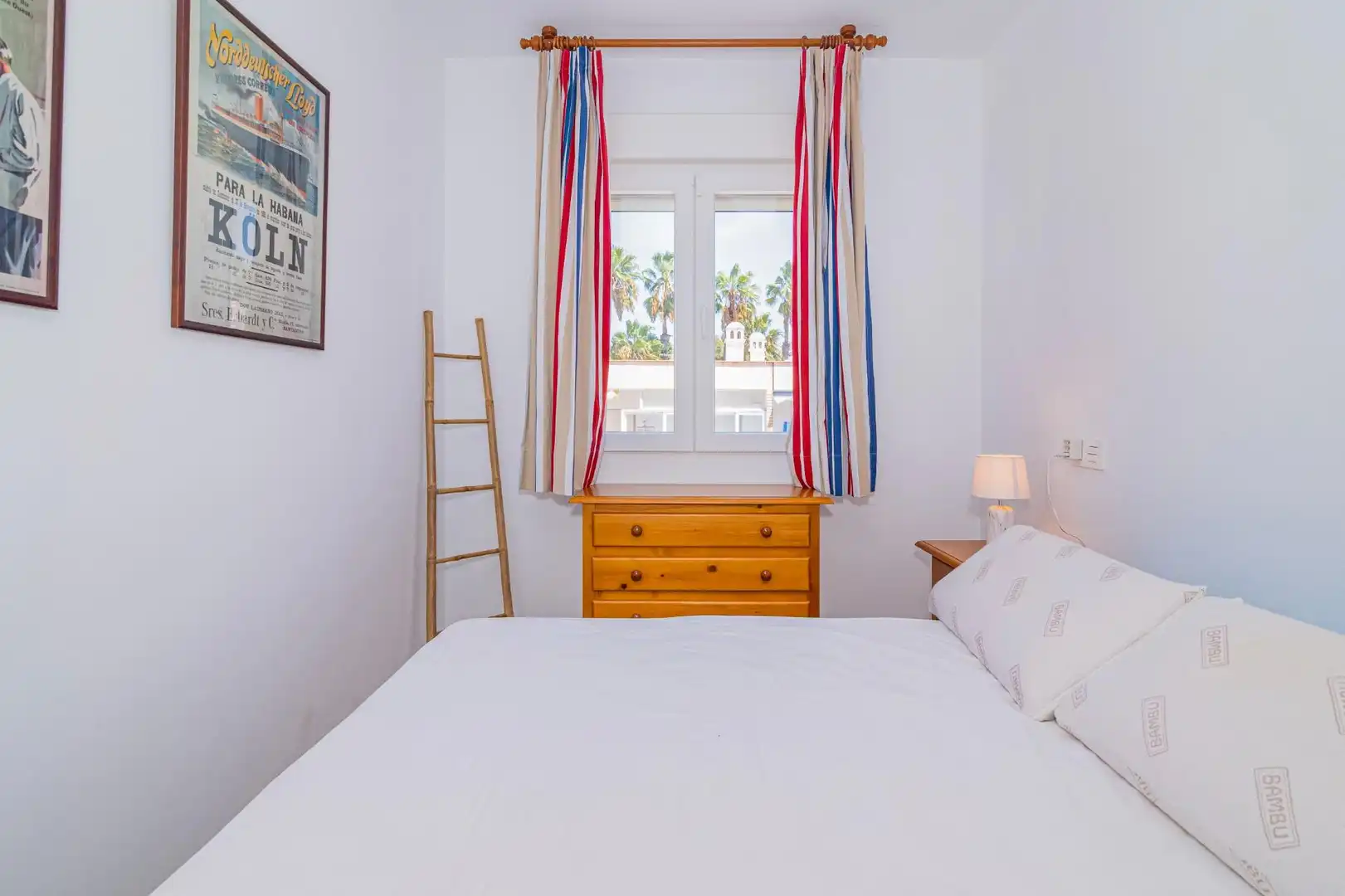 Bedroom of Apartments for sale in Almuñécar