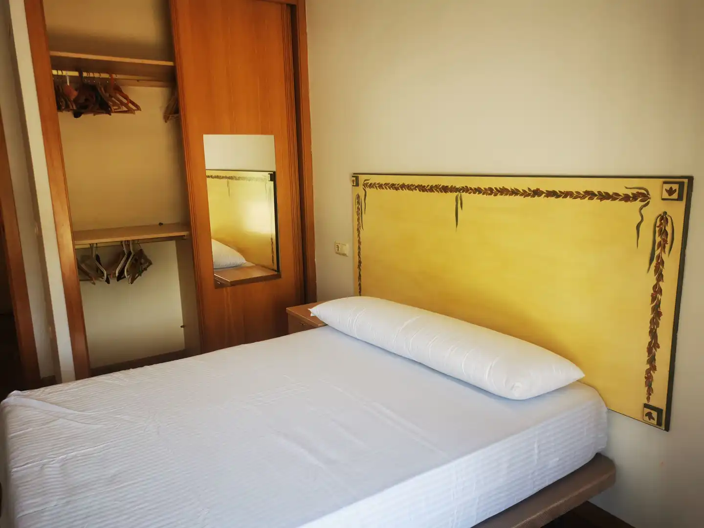 Habitación de Apartamento de alquiler en Salamanca con Calefacción, Parquet y Amueblado