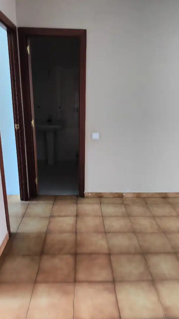 Bany de Pis en venda en Igualada amb Calefacció, Terrassa i Forn