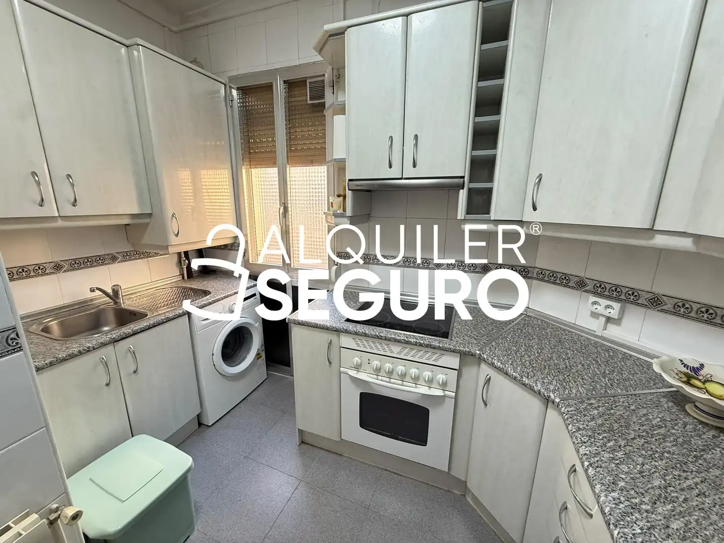 Kitchen of Flat for rent in Madrid  with Air Conditioner, Heating and Terrace