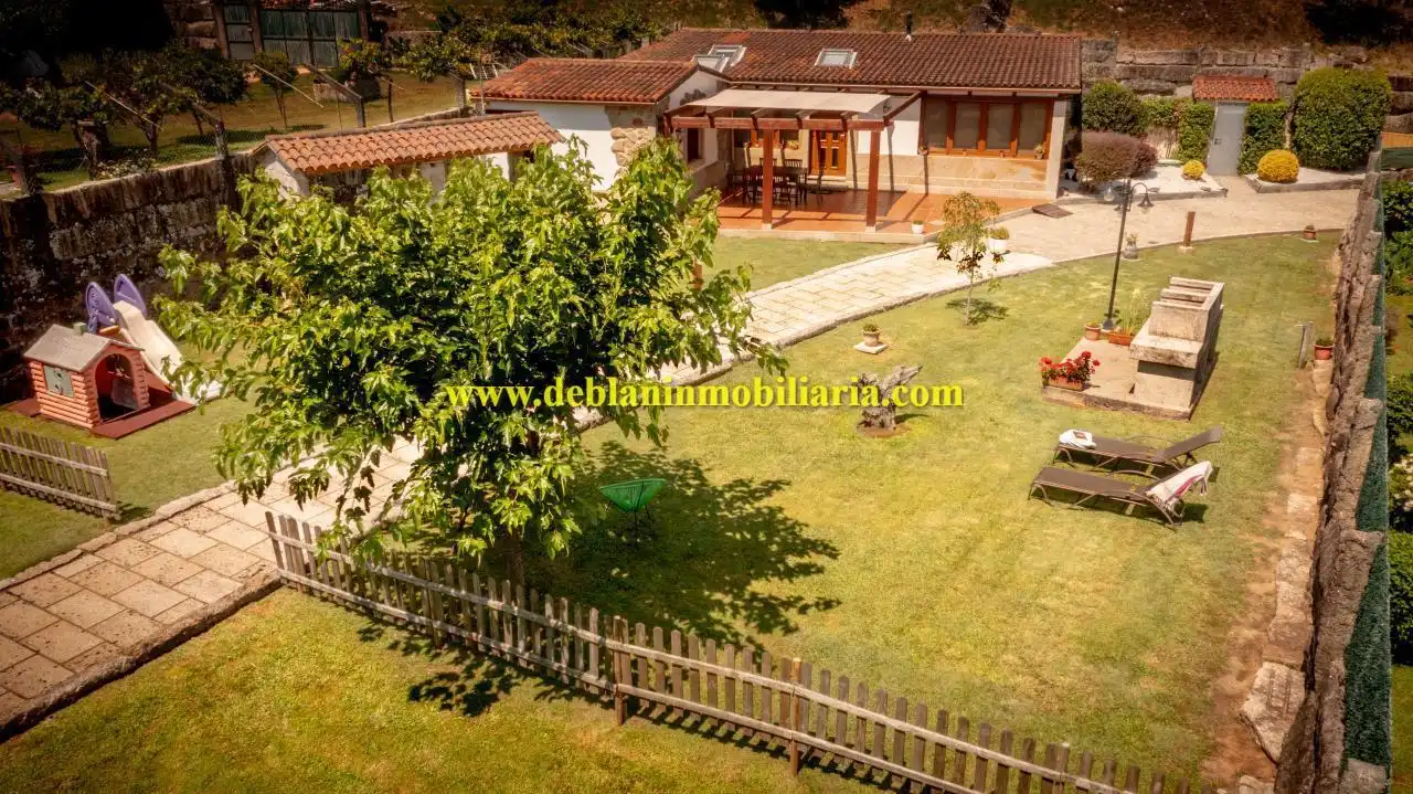 Jardí de Casa o xalet de lloguer en Tui, Pontevedra