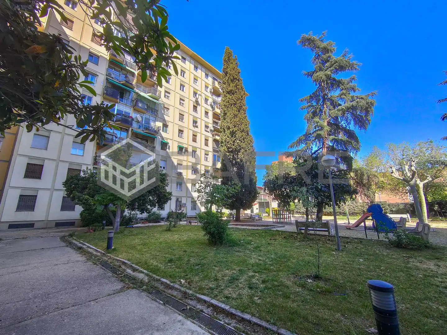 Flat for rent in Calle Doctor Esquerdo, Estrella