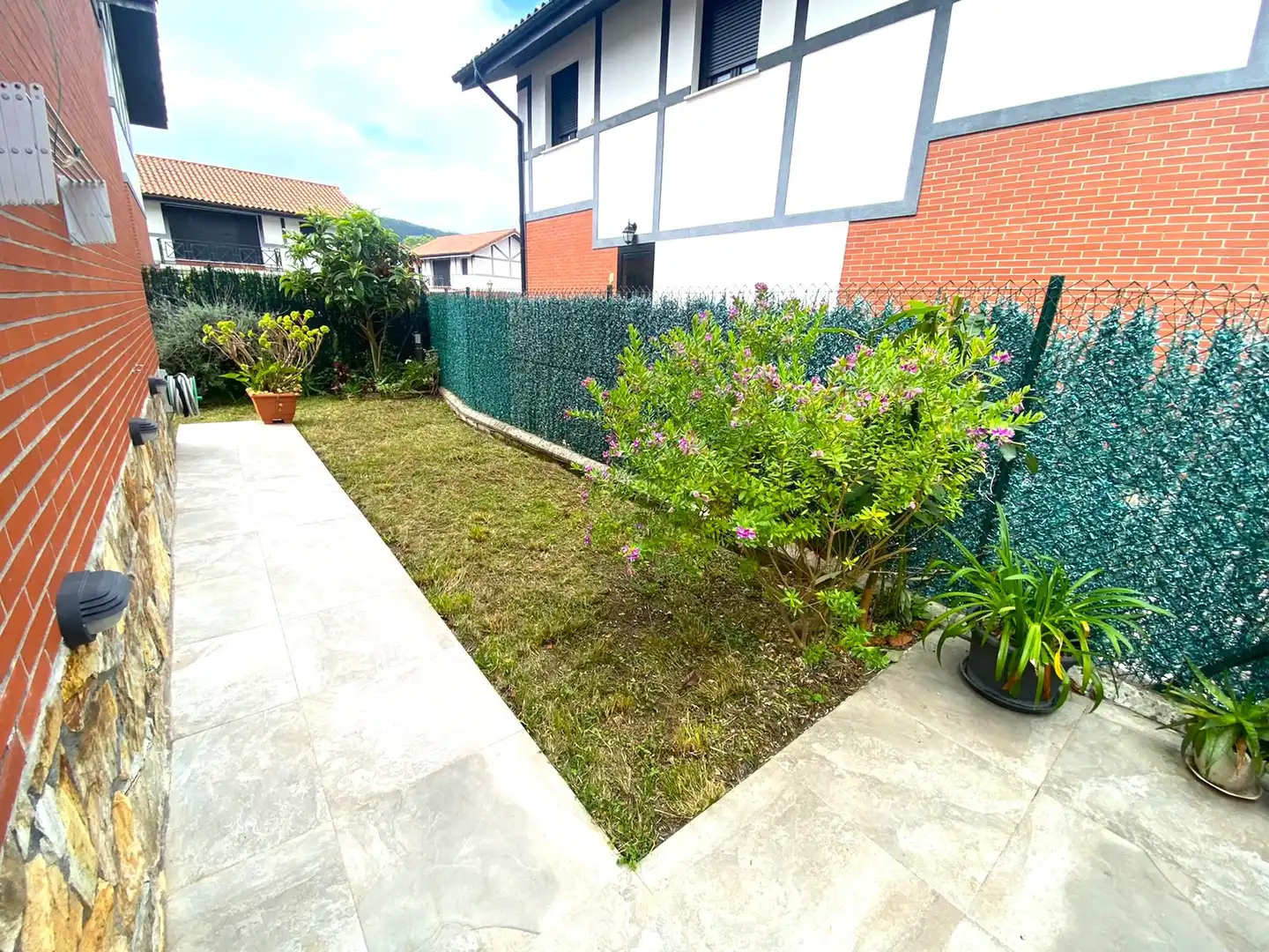 Garden of Houses for sale in Castro-Urdiales  with Heating, Private garden and Parquet flooring