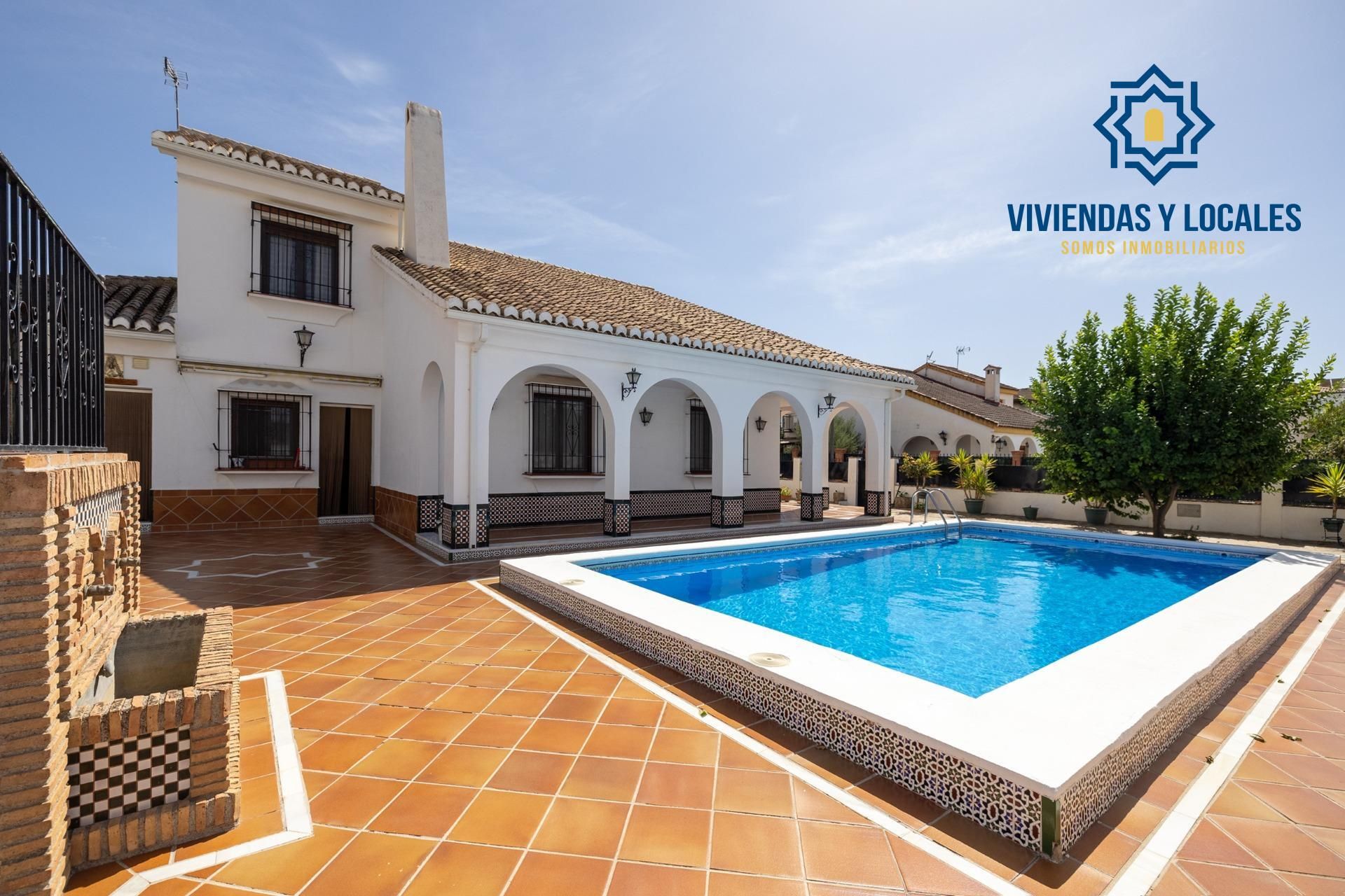 Exterior view of House or chalet for sale in Ogíjares  with Air Conditioner and Heating