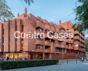 Exterior view of Attic for sale in  Barcelona Capital  with Air Conditioner, Parquet flooring and Terrace