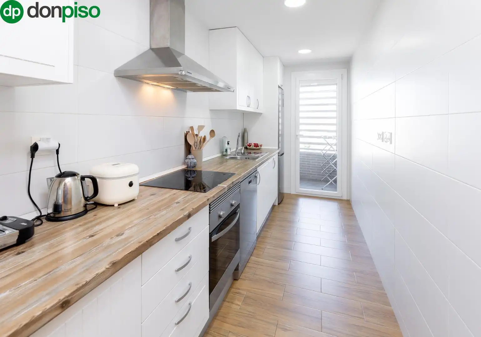 Flat for sale in Avenida DE LA ILUSTRACION, 115, Campus de la Salud