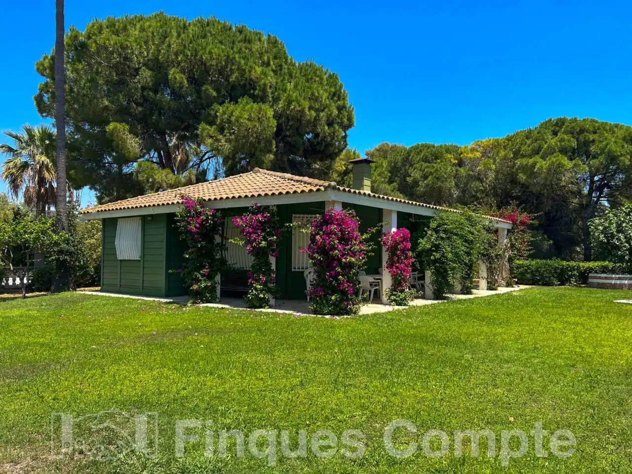Detached house with garden for sale in Calle Camèlies, imagen 5