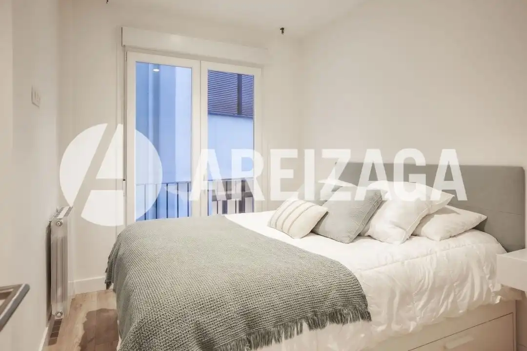 Schlafzimmer von Wohnung zum Verkauf in Donostia - San Sebastián  mit Heizung und Balkon