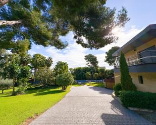 Vista exterior de Casa o xalet en venda en Salou amb Aire condicionat, Calefacció i Jardí privat