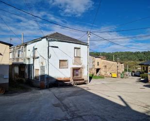 Vista exterior de Casa o xalet en venda en Larouco amb Jardí privat