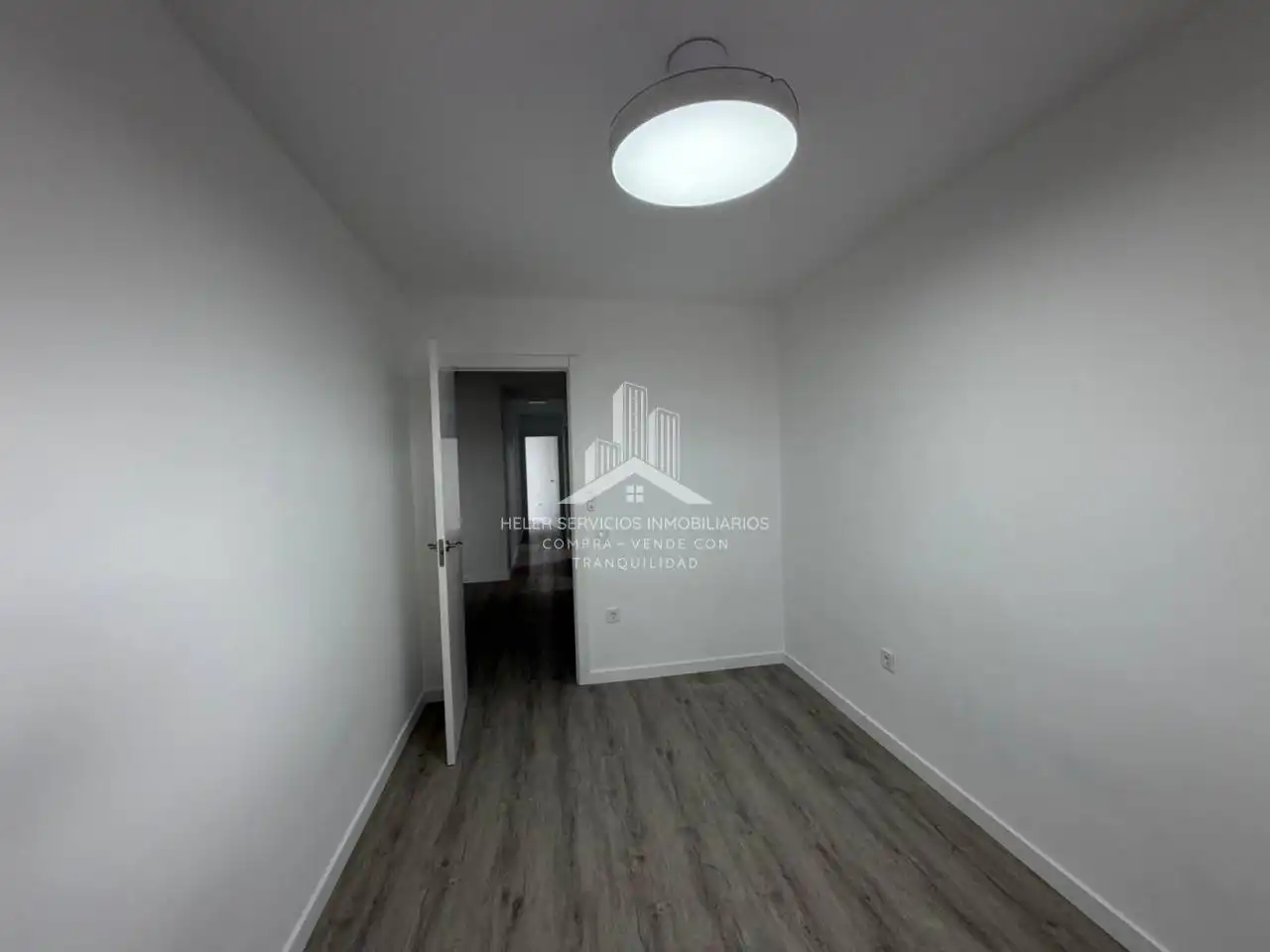 Wohnung zur Miete in Avenida Valencia, Ensanche - Río Júcar