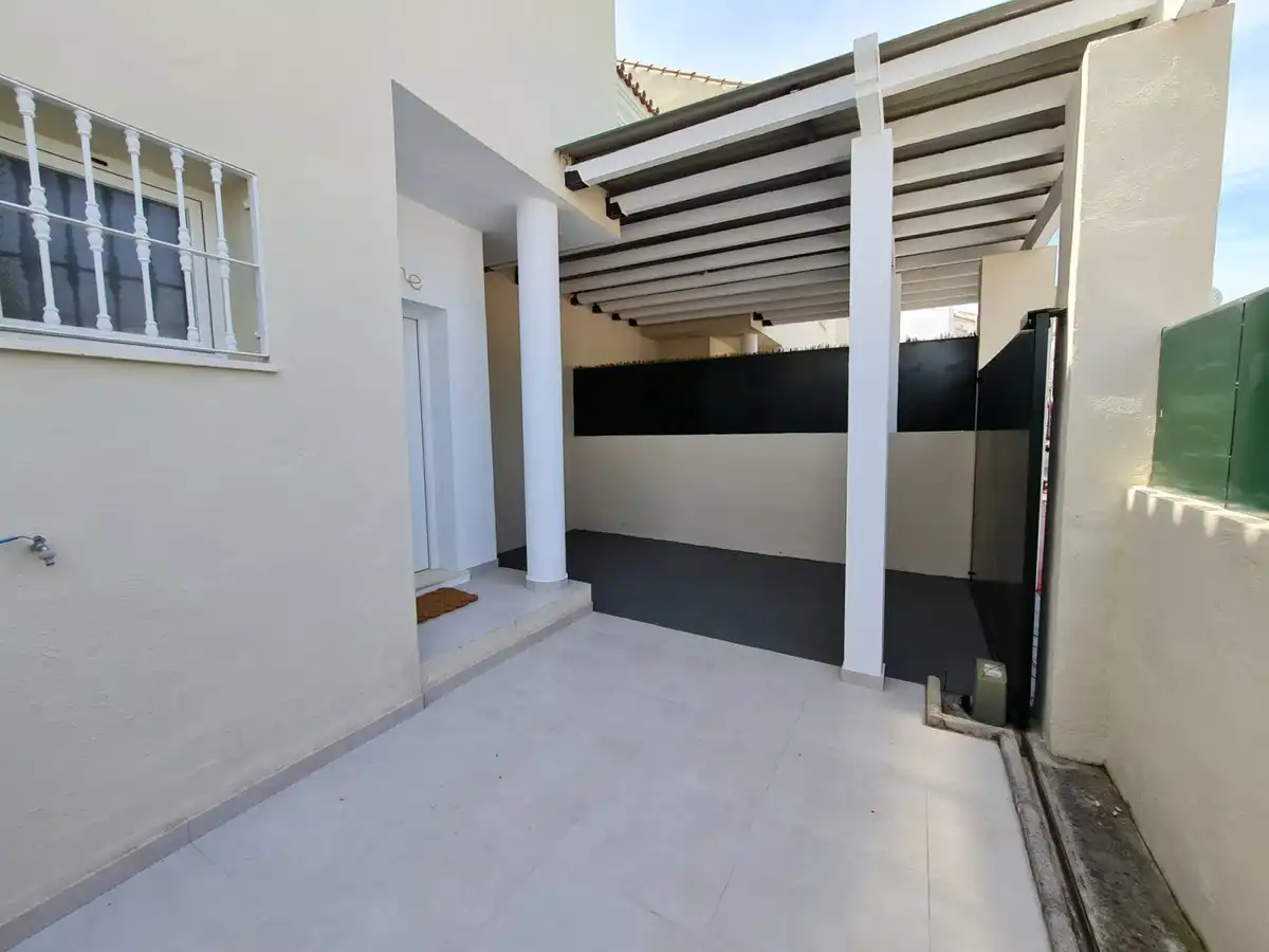Einfamilien-Reihenhaus zur Miete in SIRIO-NVA ANDALUCIA F, 148, Los Naranjos