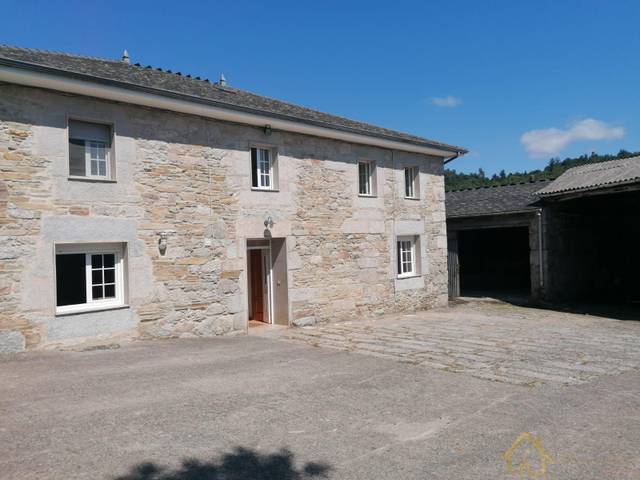 Casa-chalet en Venta en Castroverde en Castroverde