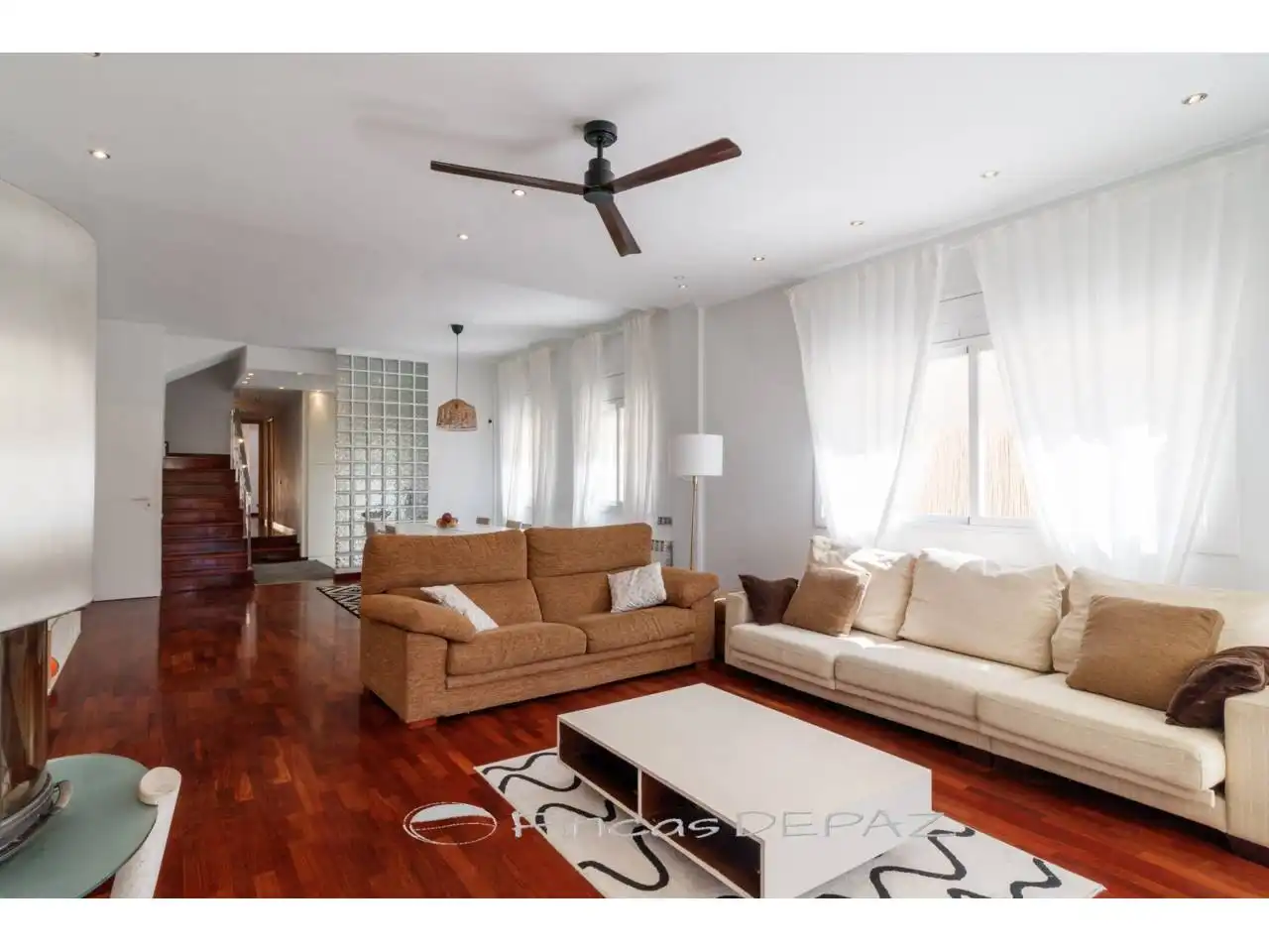 Sala de estar de Casa o chalet en venta en Sitges con Aire acondicionado, Calefacción y Parquet