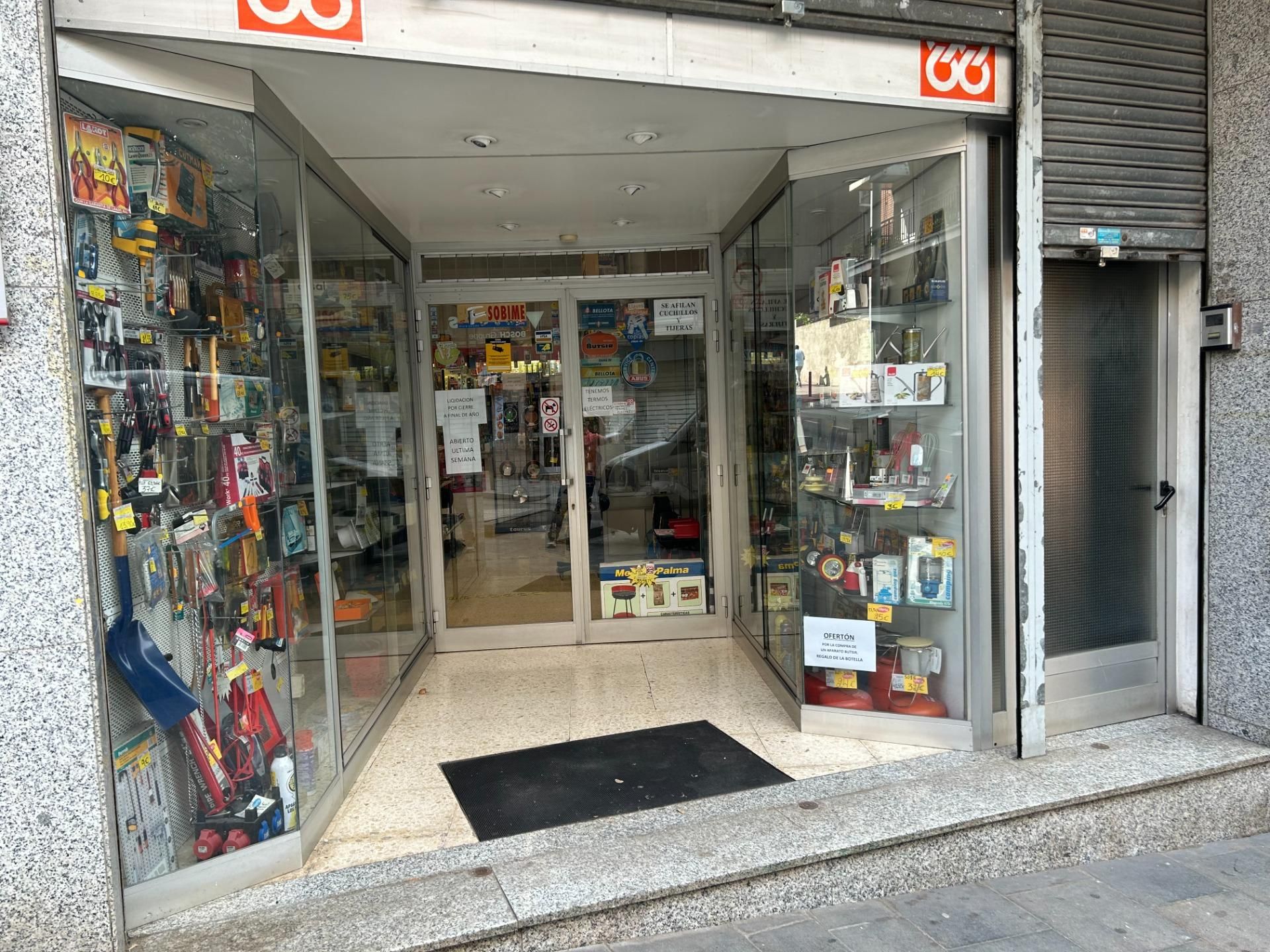 Premises for sale in Badalona