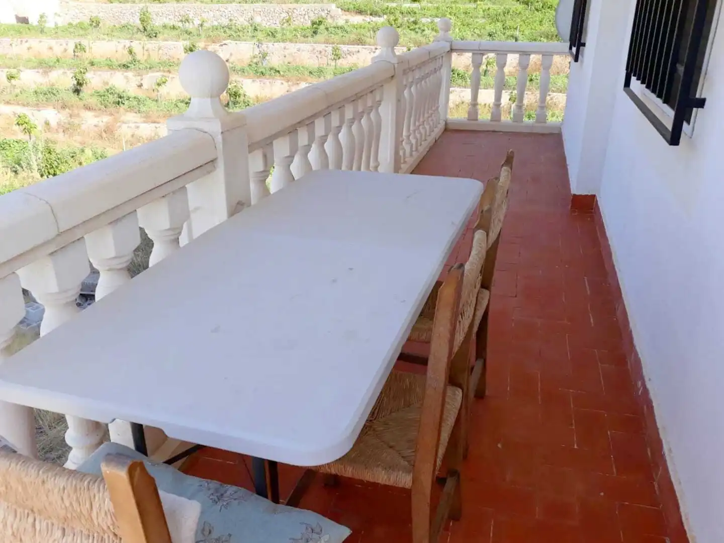 Casa adosada en venda a Llaurí