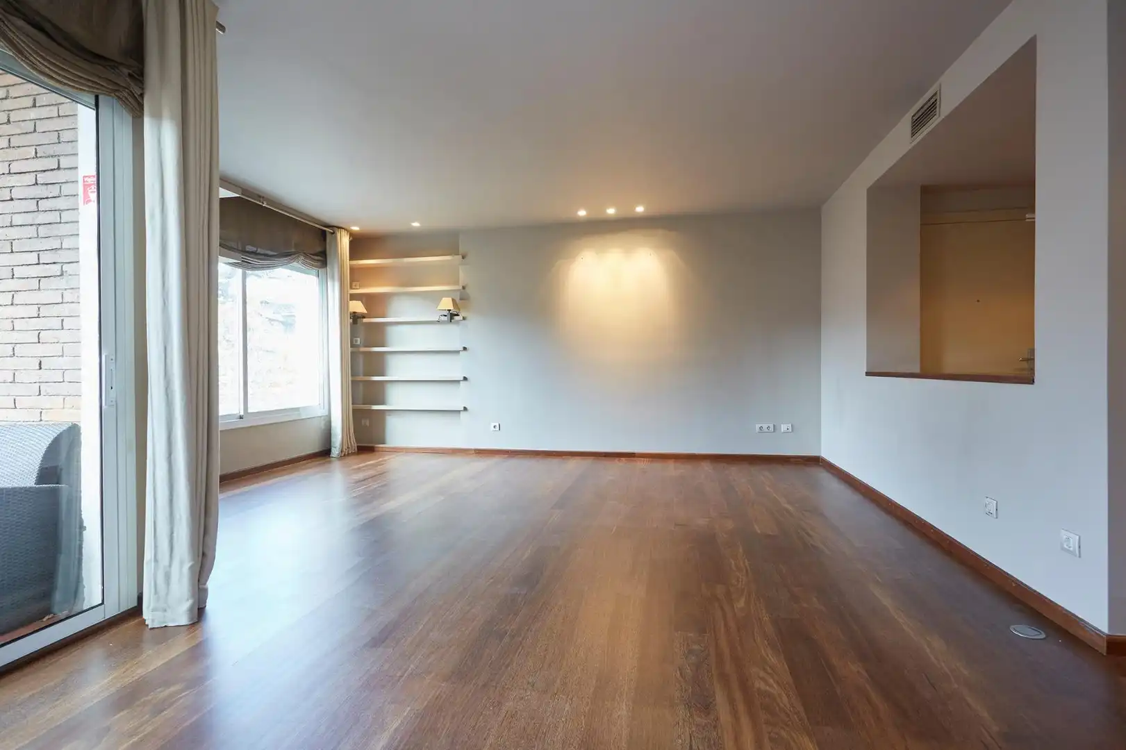 Wohnzimmer von Wohnung zur Miete in Barcelona mit Klimaanlage, Terrasse und Abstellraum