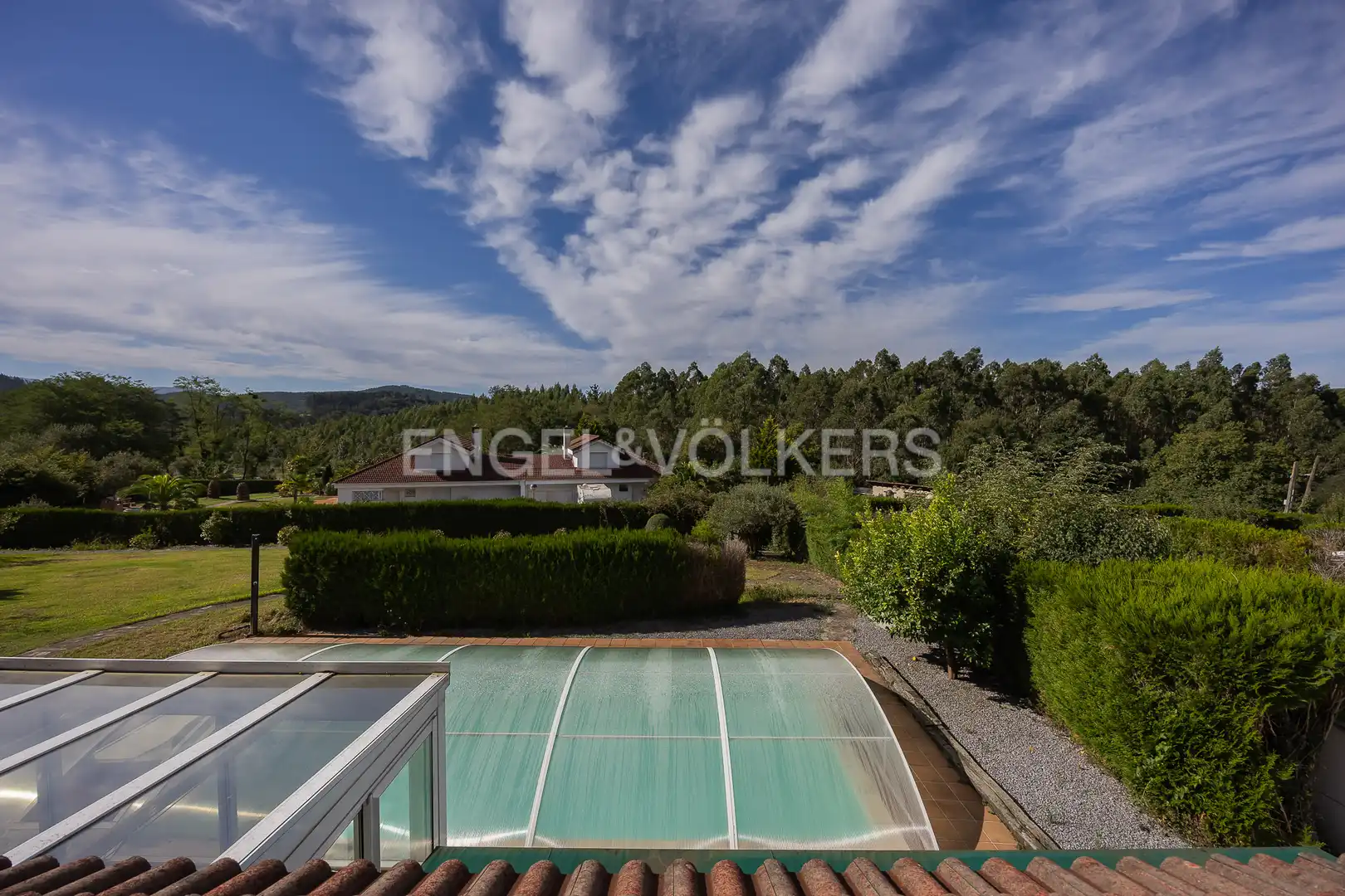 Piscina de Casa adosada en venta en Larrabetzu con Aire acondicionado, Calefacción y Jardín privado