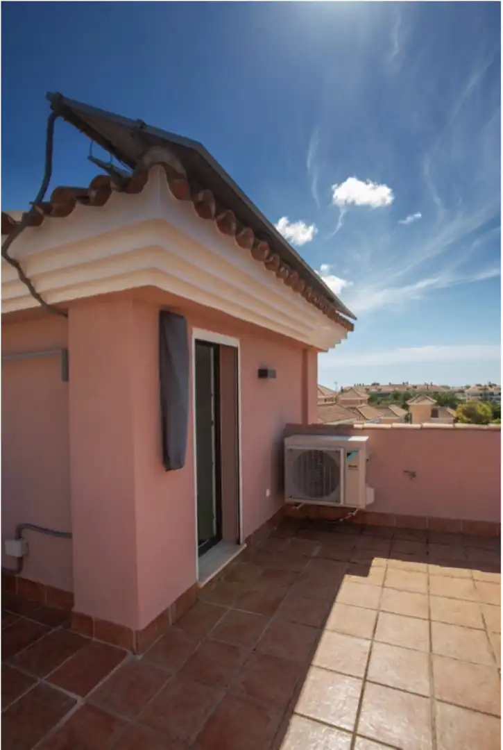 Maison avec terrasse à vendre à San Luis de Sabinillas, imagen 32