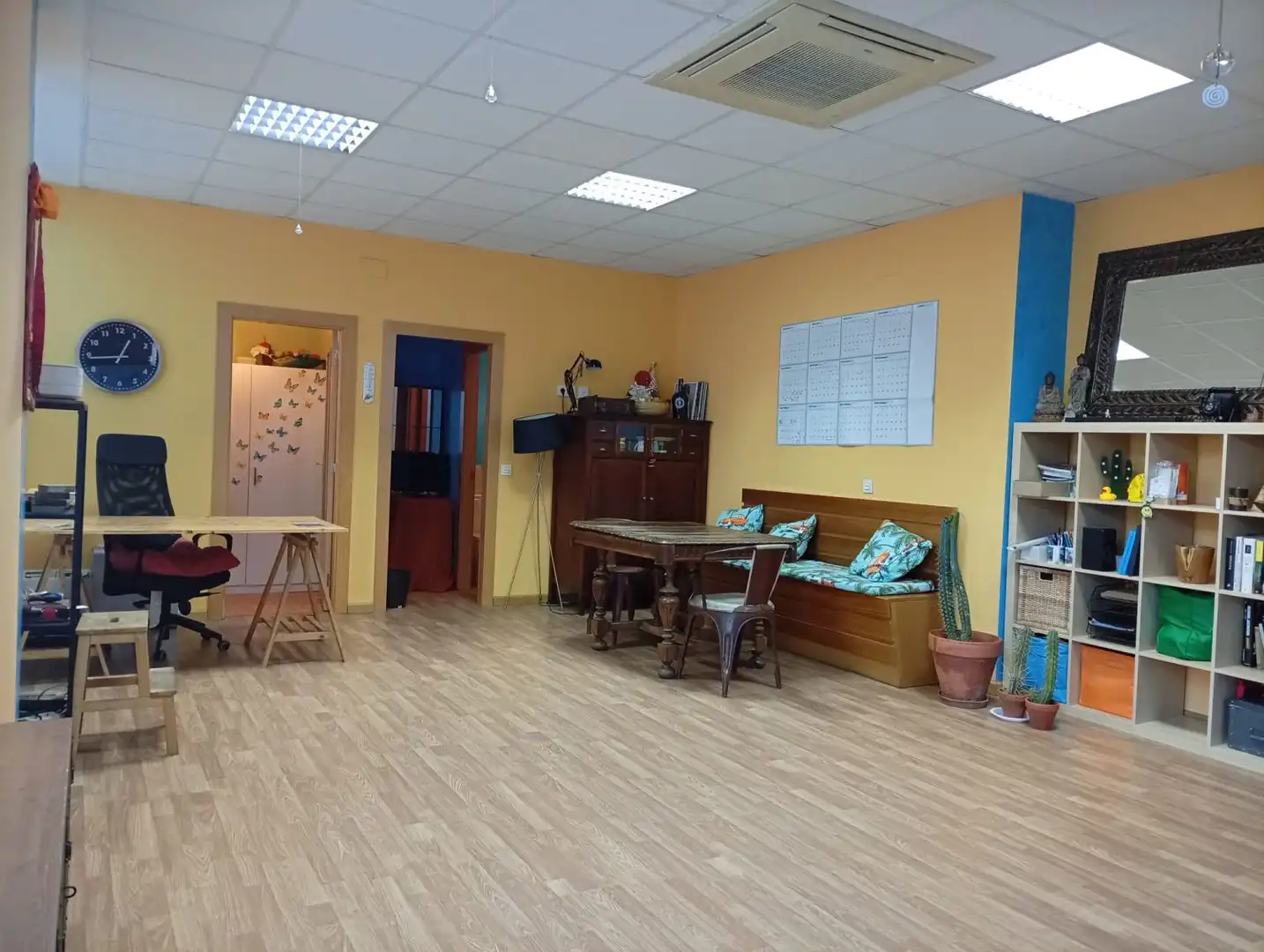 Commercial properties for sale in Arroyo de la Encomienda  with Air Conditioner