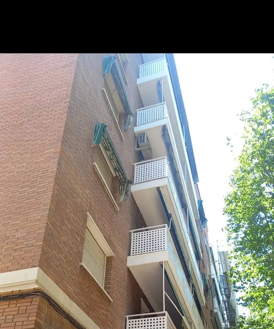 Exterior view of Flat for sale in Alcalá de Henares  with Air Conditioner, Heating and Terrace