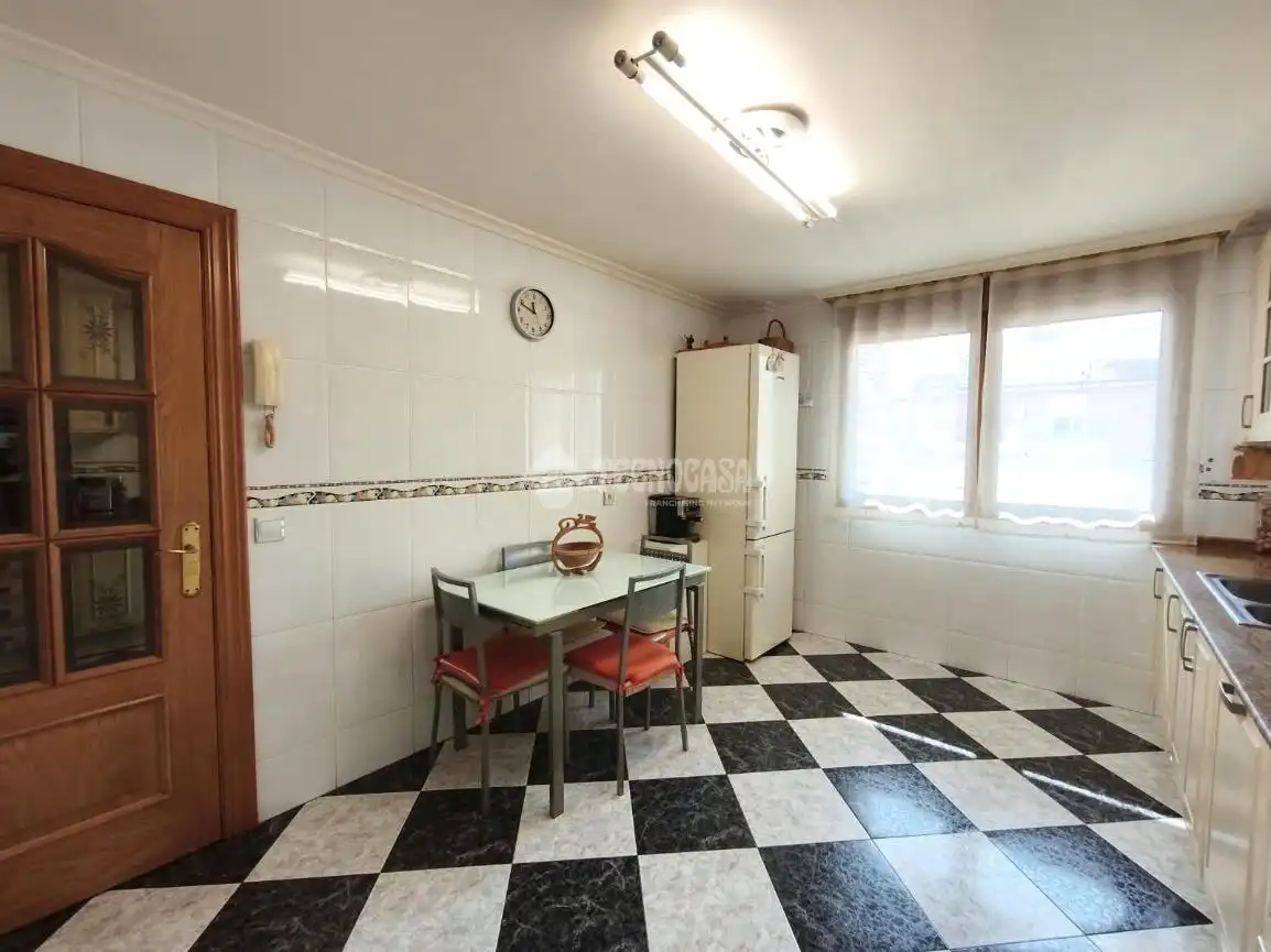 Casa aparellada en venda a Medina del Campo, imagen 12