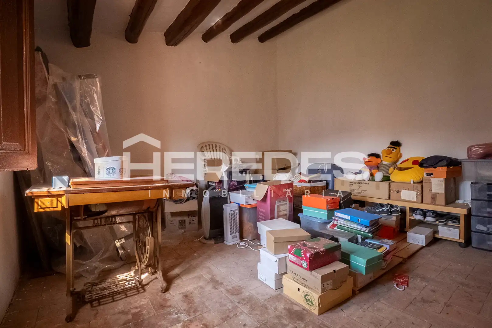 Casa o xalet en venda en Torrelles de Llobregat amb Jardí privat, Terrassa i Moblat