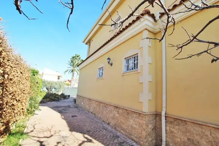 Detached house with garden for sale in Elche ciudad, imagen 14
