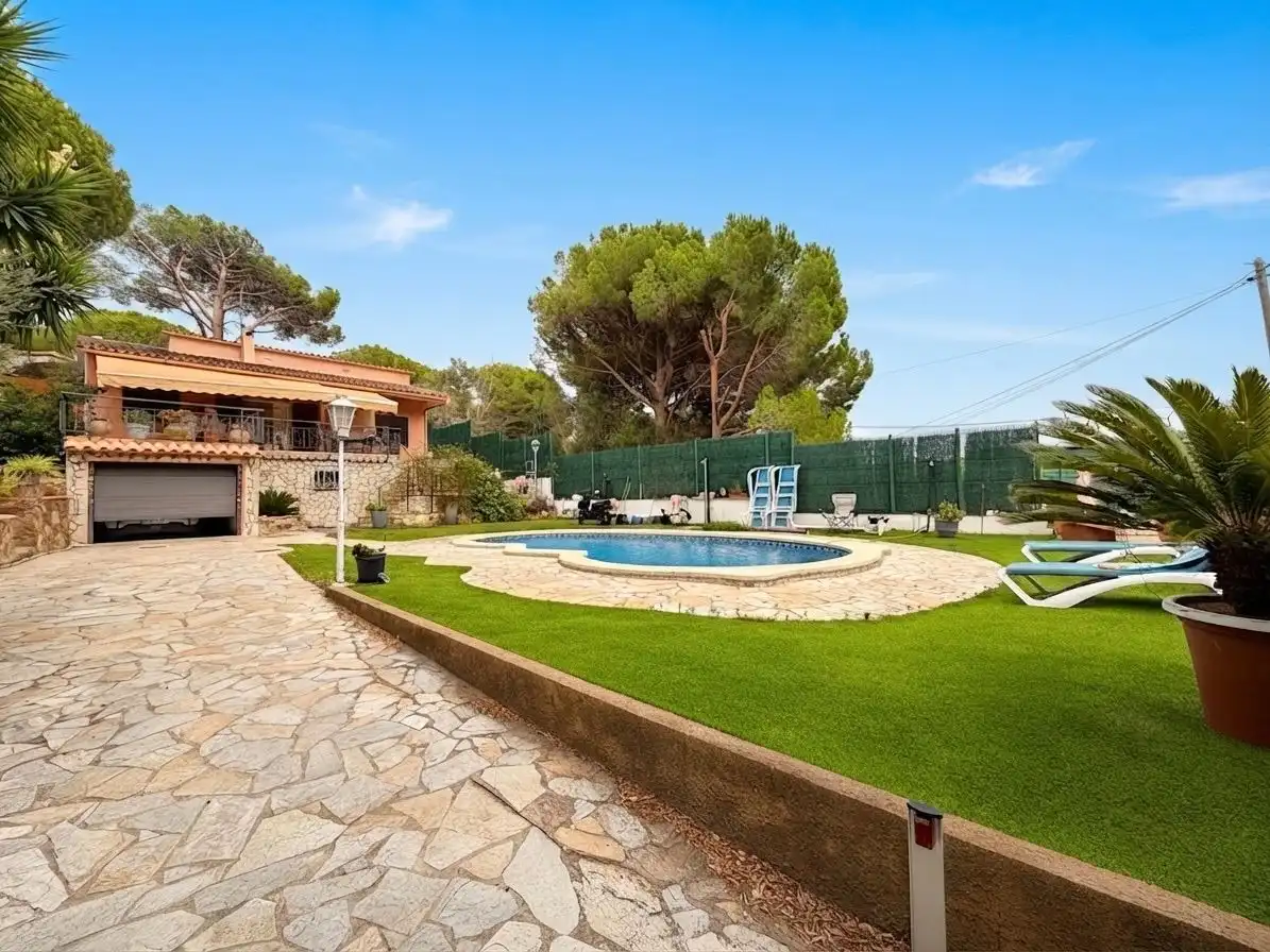 House with pool for sale in Cabanyes - Mas Ambrós - Mas Pallí, imagen 2