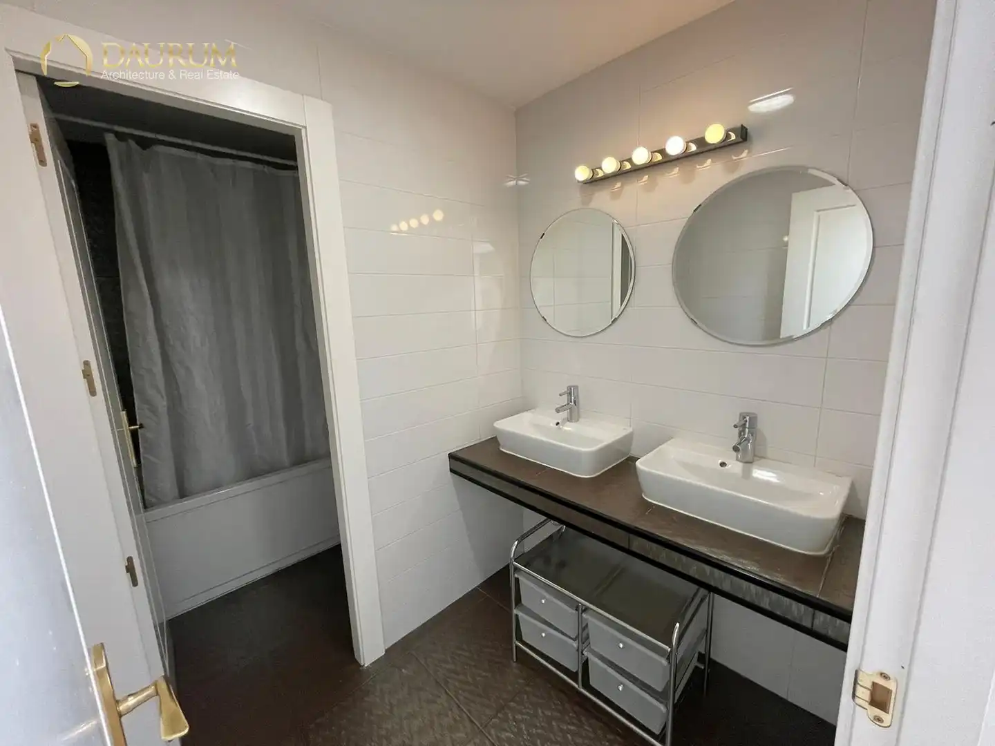 Bathroom of Detached homes for sale in Ciudalcampo  with Air Conditioner, Heating and Terrace