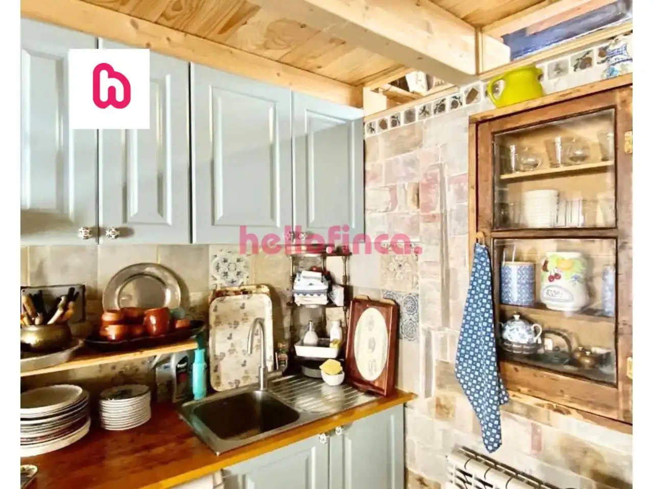 Cocina de Dúplex en venta en Sant Joan Les Fonts con Aire acondicionado, Calefacción y Parquet