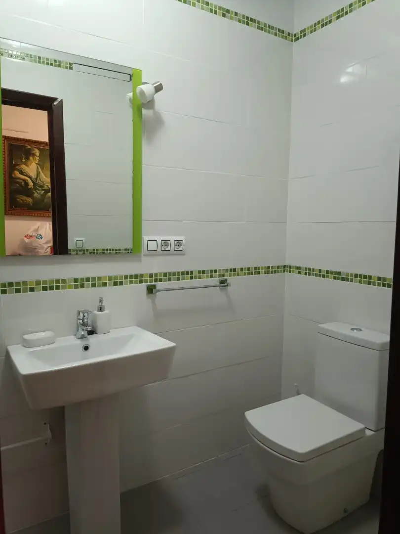 Badezimmer von Dachboden zum Verkauf in Punta Umbría mit Terrasse, Möbliert und Ofen