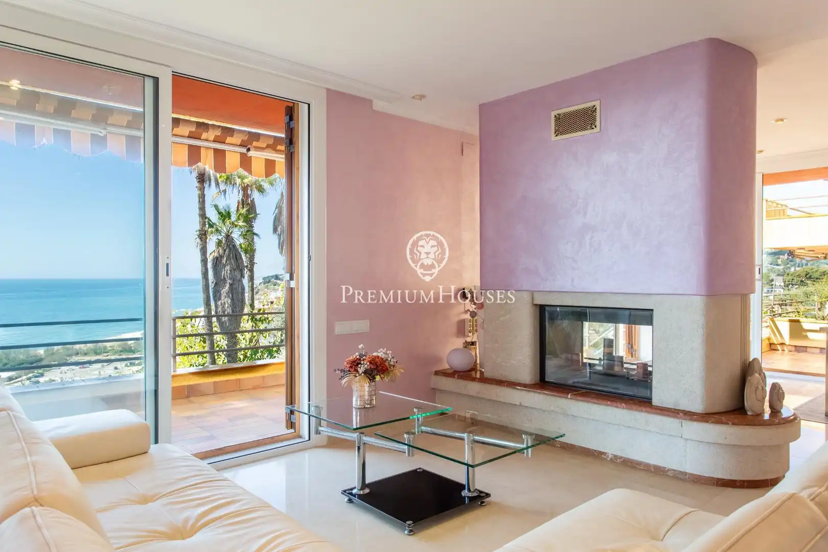 Sala de estar de Casa o chalet en venta en Arenys de Mar con Calefacción, Jardín privado y Terraza