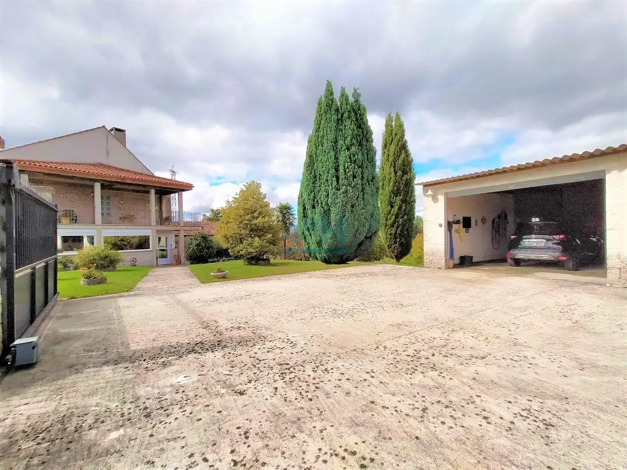 Vista exterior de Casa o chalet en venta en Amoeiro con Calefacción, Jardín privado y Terraza