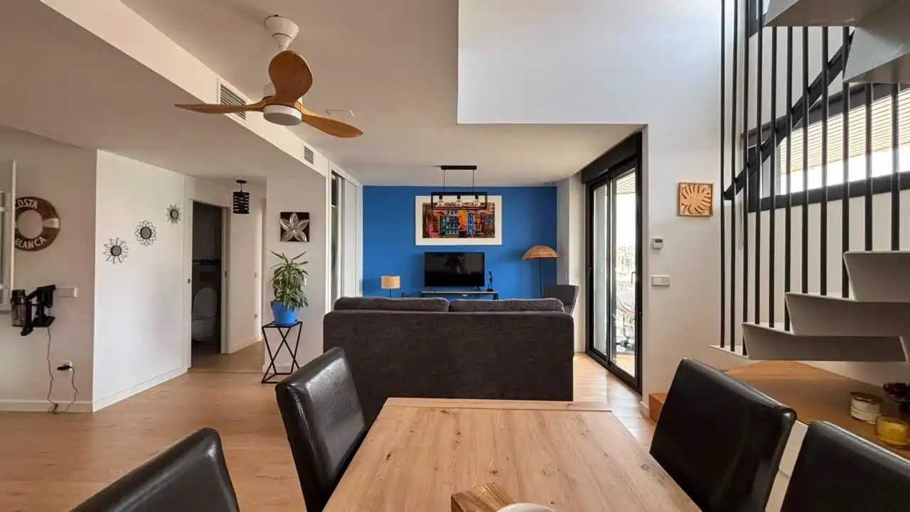 Wohnzimmer von Dachboden zur Miete in Villajoyosa / La Vila Joiosa mit Klimaanlage, Terrasse und Möbliert