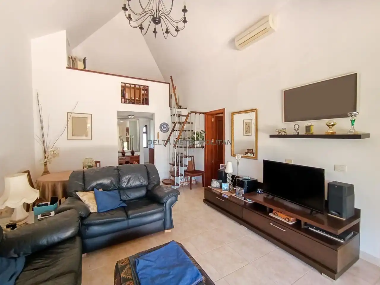 Sala d'estar de Casa o xalet en venda en Arona amb Aire condicionat, Terrassa i Traster