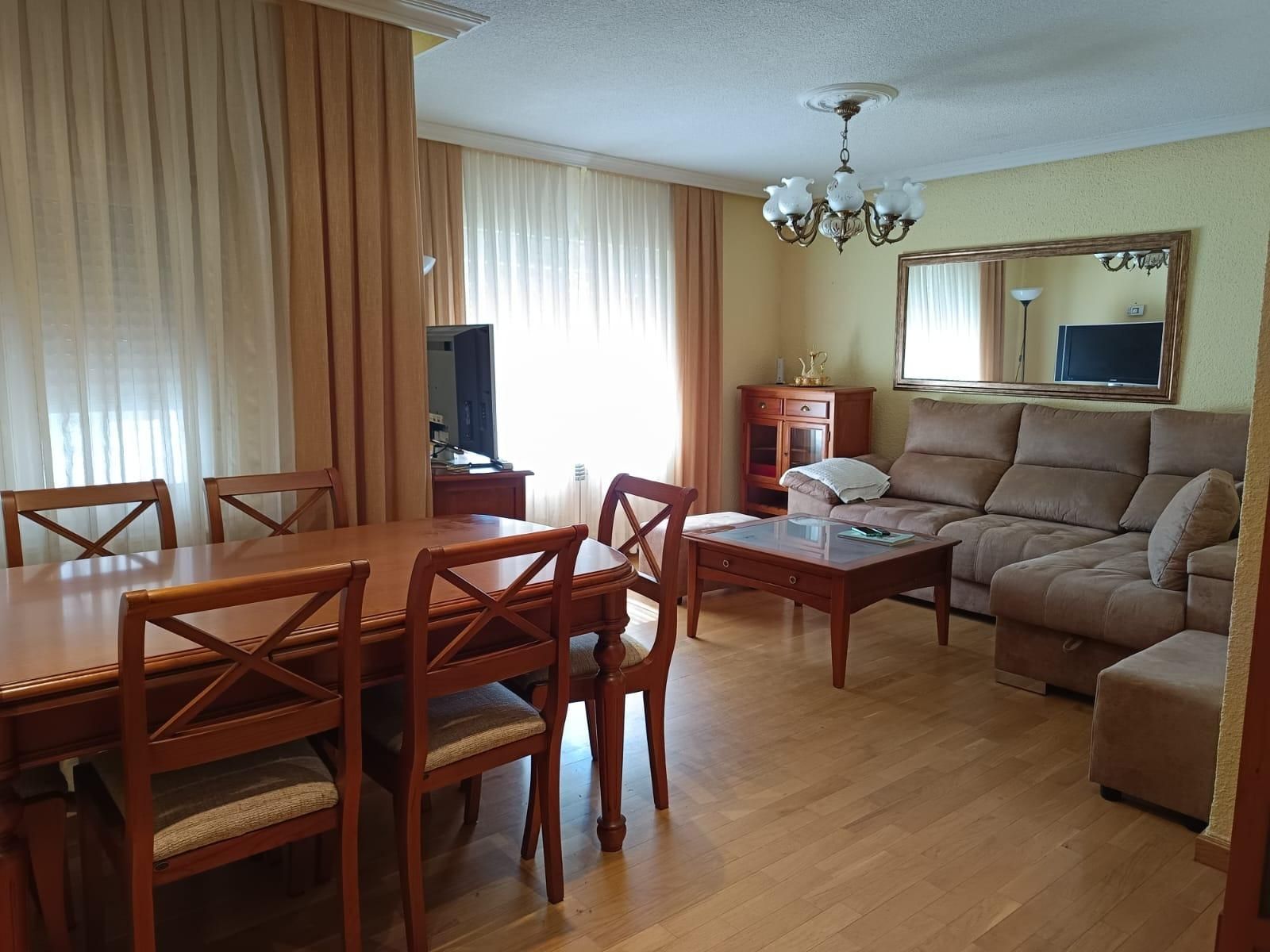Sala d'estar de Pis en venda en Salamanca Capital amb Calefacció, Terrassa i Traster