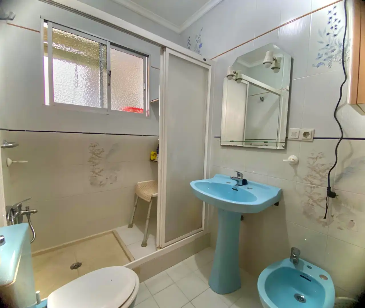 Baño de Piso en venta en Priego de Córdoba con Trastero, Amueblado y Horno