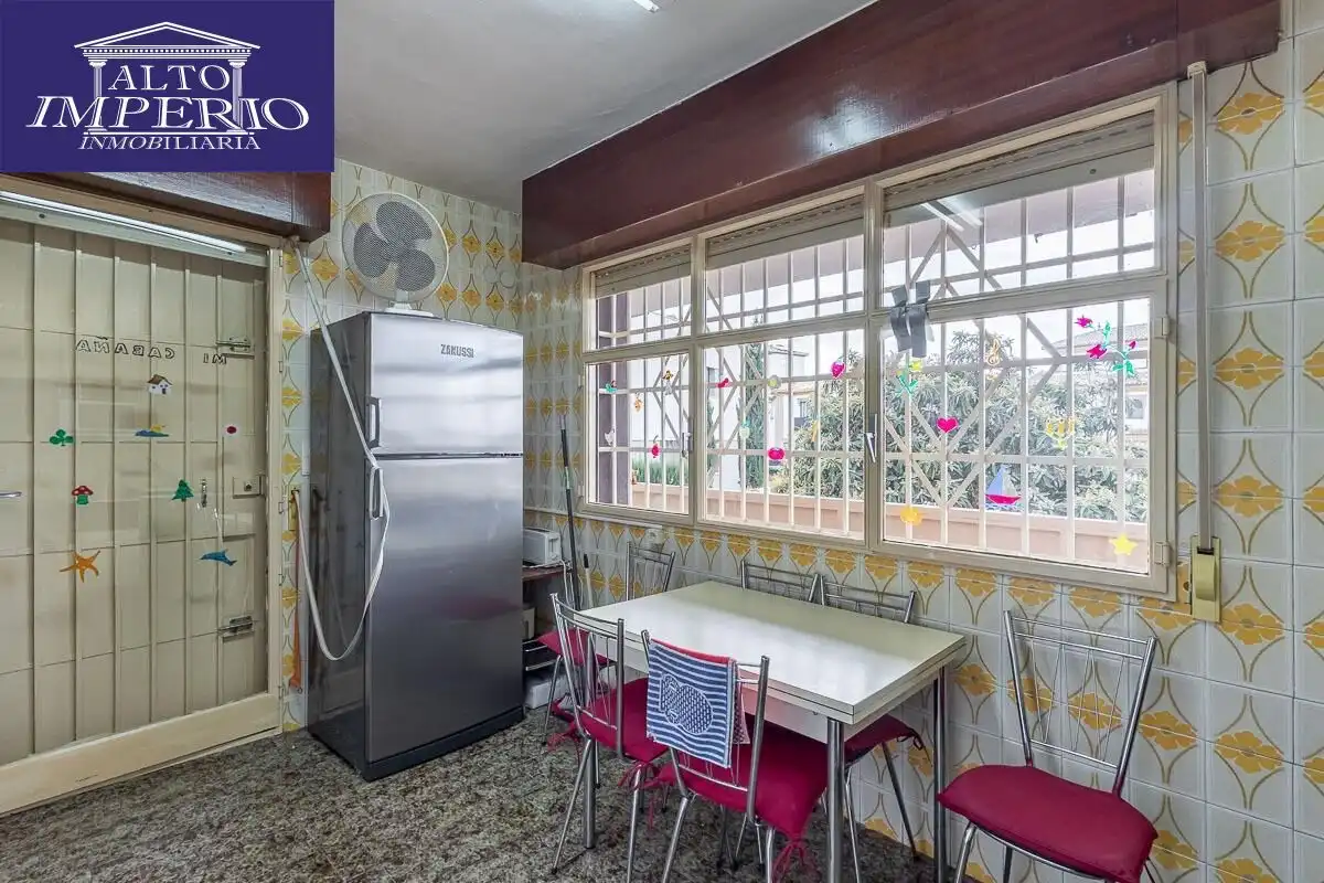 Casa con terrazza in vendita a Avenida HUETOR VEGA, imagen 13