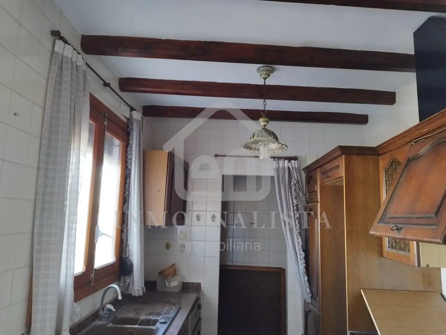 Kitchen of Houses for sale in Requena  with Terrace and Balcony