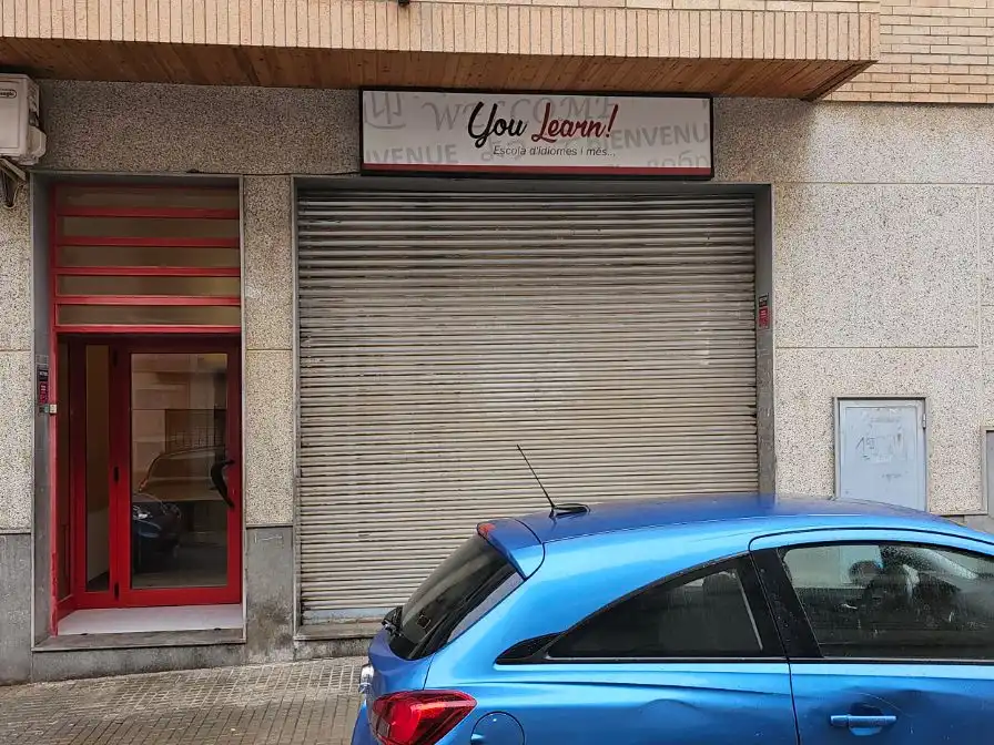 Locale commerciale in vendita a Calle Can Palau 3
