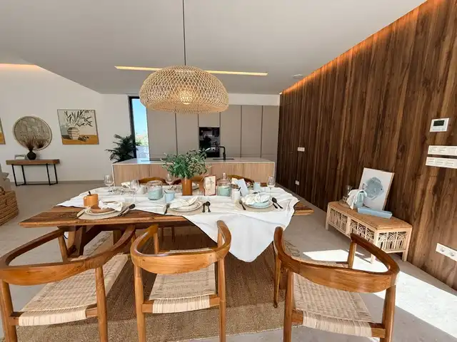 Menjador de Casa o xalet en venda en Dénia amb Aire condicionat, Calefacció i Jardí privat