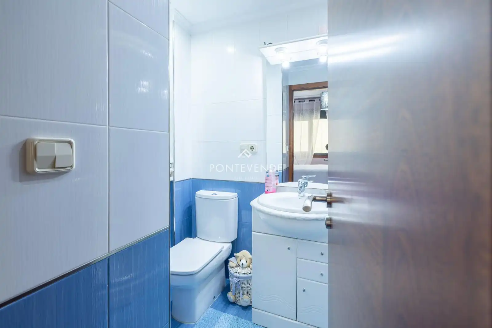 Badezimmer von Wohnung zum Verkauf in Vigo  mit Heizung, Terrasse und Abstellraum