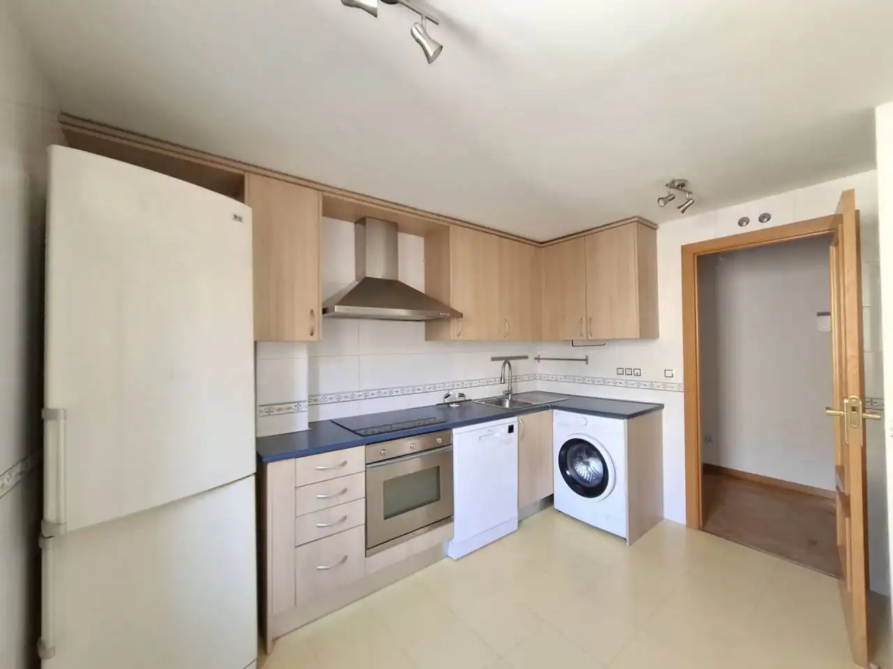 Cocina de Piso de alquiler en Valdemoro con Aire acondicionado, Calefacción y Terraza