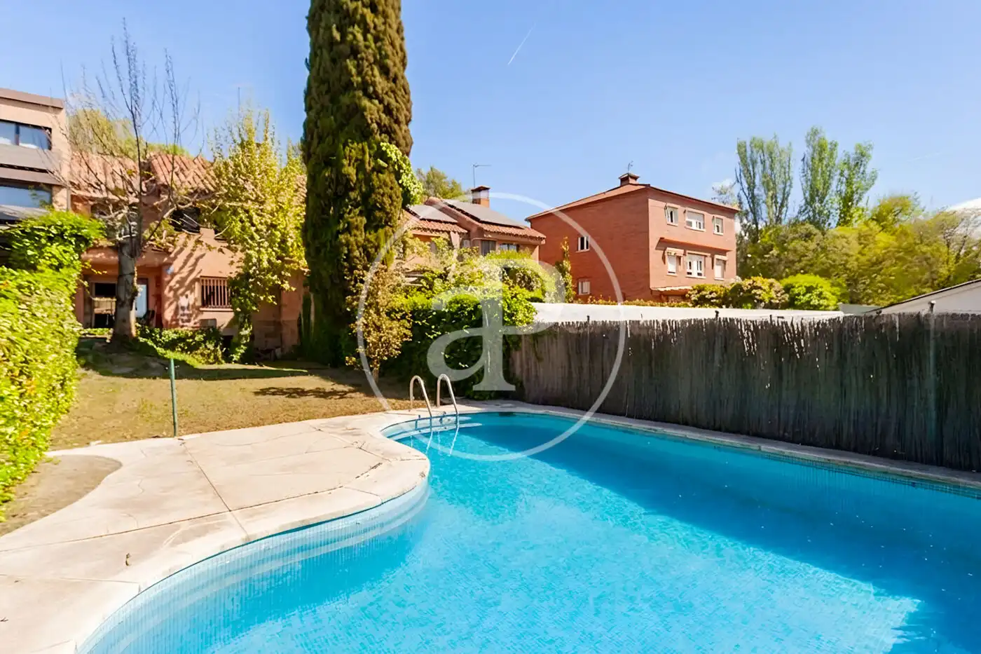Swimming pool of Single-family semi-detached for sale in  Madrid Capital  with Heating, Private garden and Swimming Pool