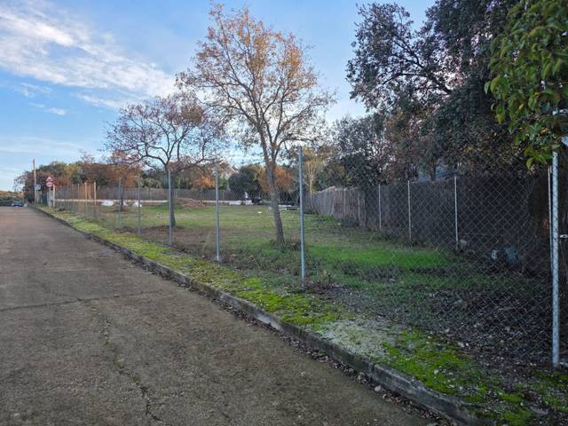 Terreno residencial en Venta en Calle del Quejigo en El Casar