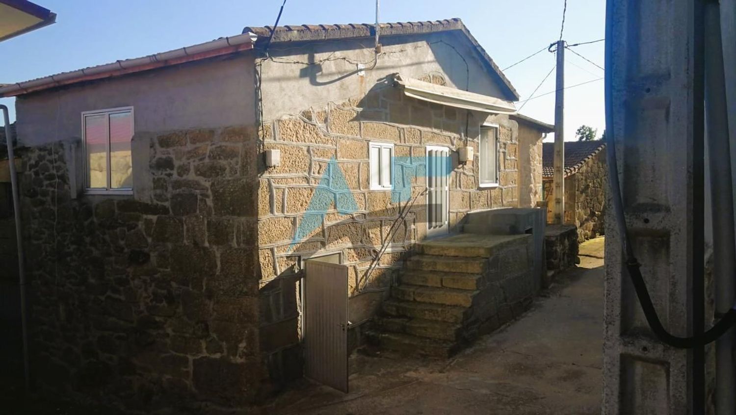 Exterior view of House or chalet for sale in Sarreaus  with Private garden