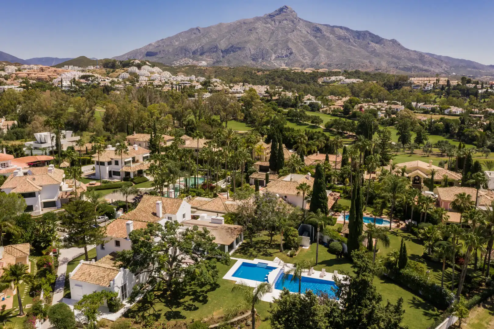 Vista exterior de Casa o chalet en venta en Marbella con Aire acondicionado, Jardín privado y Terraza