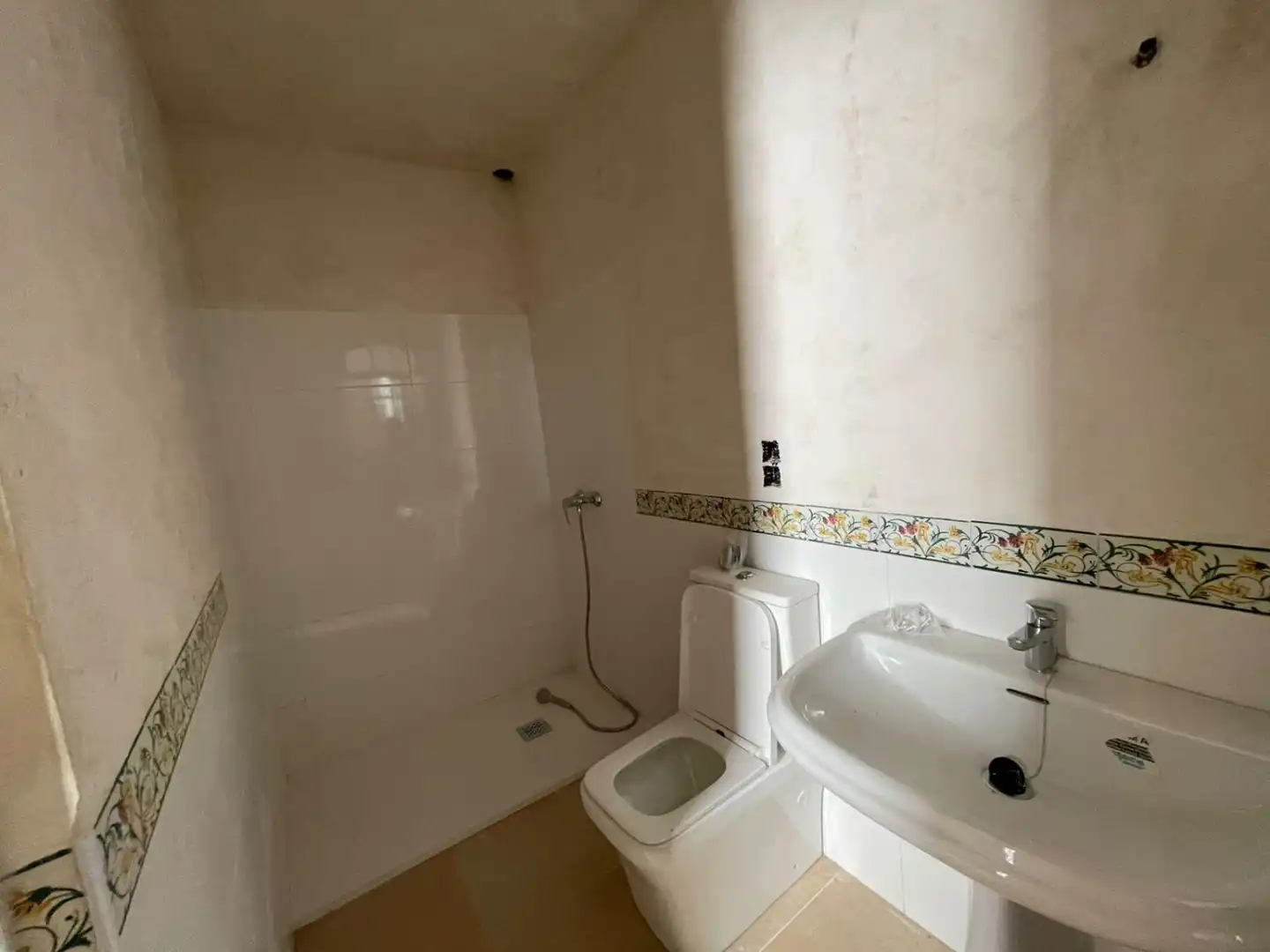 Bathroom of Houses for sale in Calzada de Calatrava  with Balcony